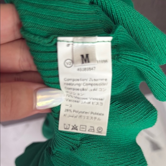 Green Ribbed Ruffle Hem Dress NEW M - Picture 9 of 14